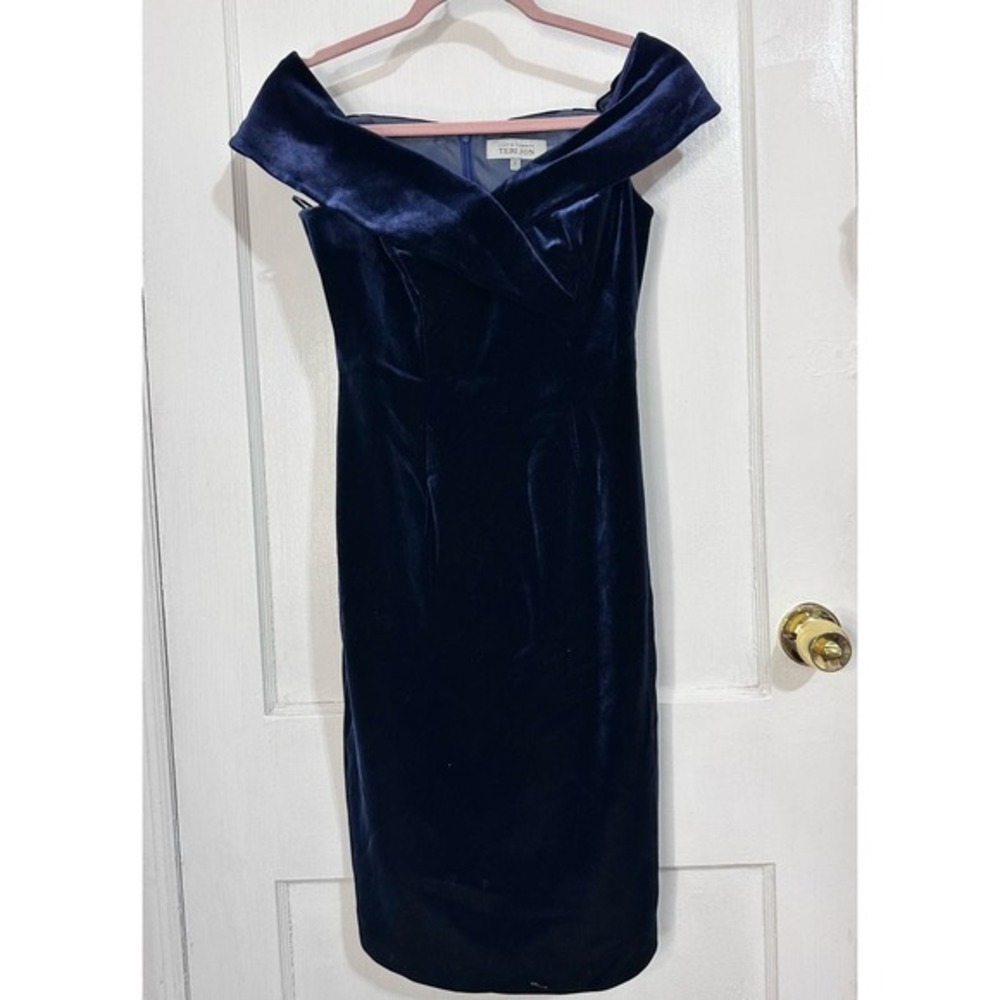 NWT Rickie Freeman Terri Jon Cocktail Dress Velvet Off the Shoulder Size 4 Blue - Picture 6 of 7
